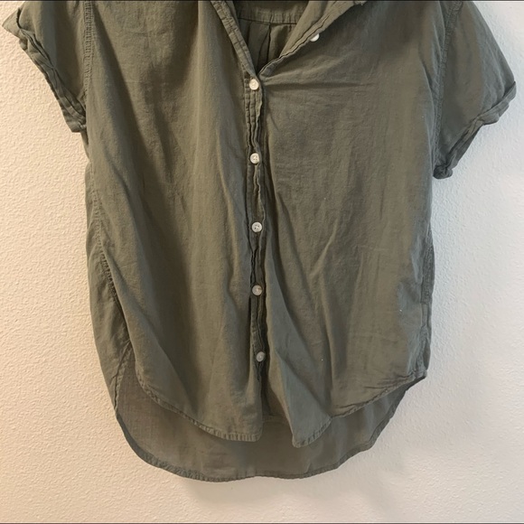 Green button down crop - Picture 2 of 2